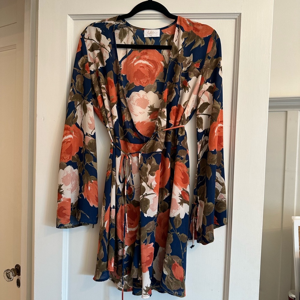 Hallelu dress size small